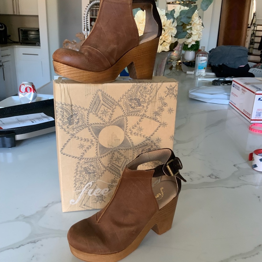 Free People Amber Orchard Clog Platform Leather Wood Brown Womens Size 9 39 NEW - Picture 8 of 11